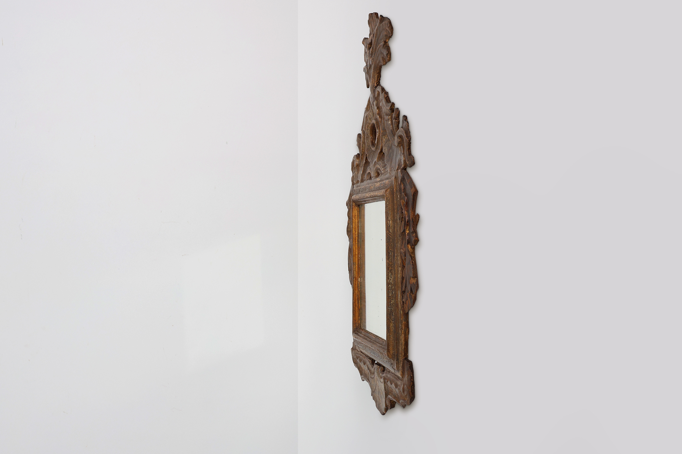 Italian Renaissance–Baroque Carved Wood Mirror, 17th Centurythumbnail